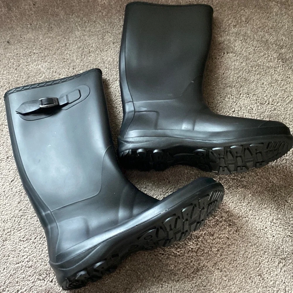 Kamik Black Waterproof Rain Boots Mid Calf Rubber Outdoor SIZE 9